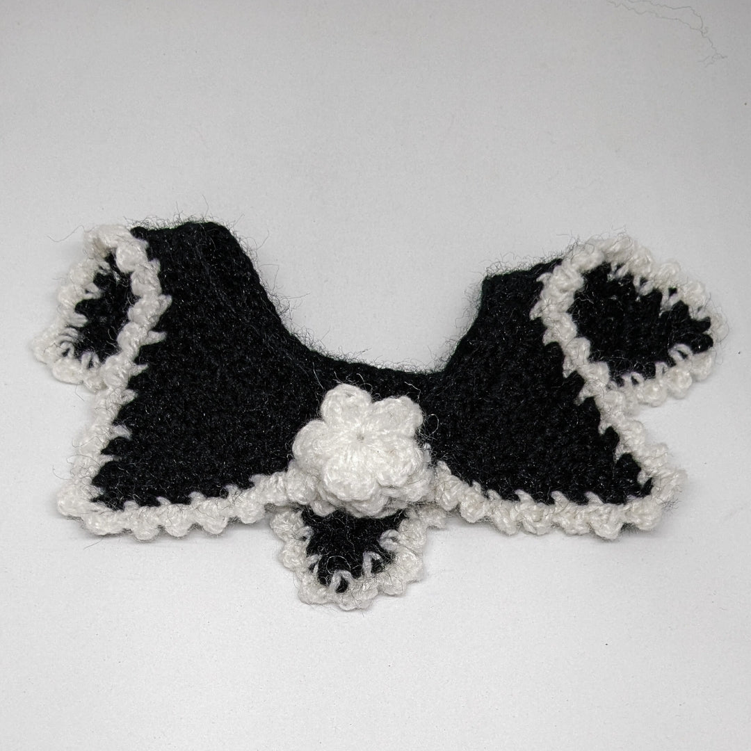 HRIKU® Christmas Wool Crochet Cat Muffler - Cozy & Festive (Black)