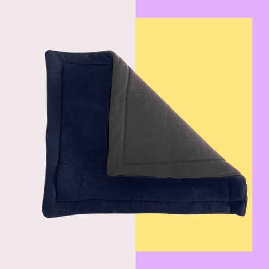 HRIKU® Catnip Fleece Mat, Organic Himalayan Catnip, Handcrafted - Blue/Grey