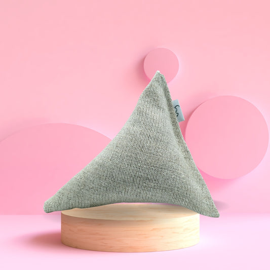 HRIKU® Catnip Hemp Toy, Organic Himalayan Catnip, Handcrafted - Samosa Toy